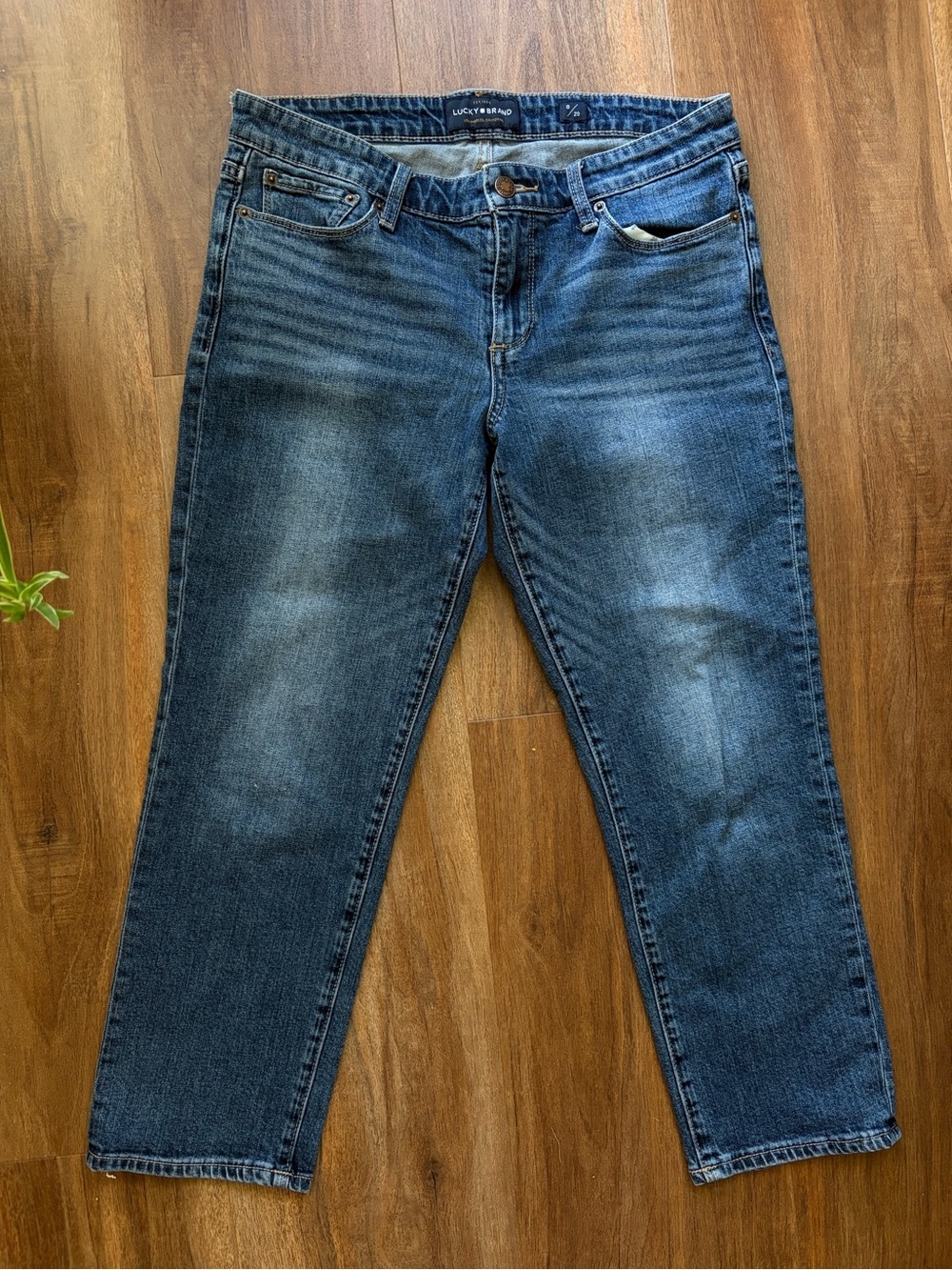 Lucky Brand Sweet Crop Straight Jeans Mid Rise Medium Wash Stretch Denim Casual - Picture 3 of 10